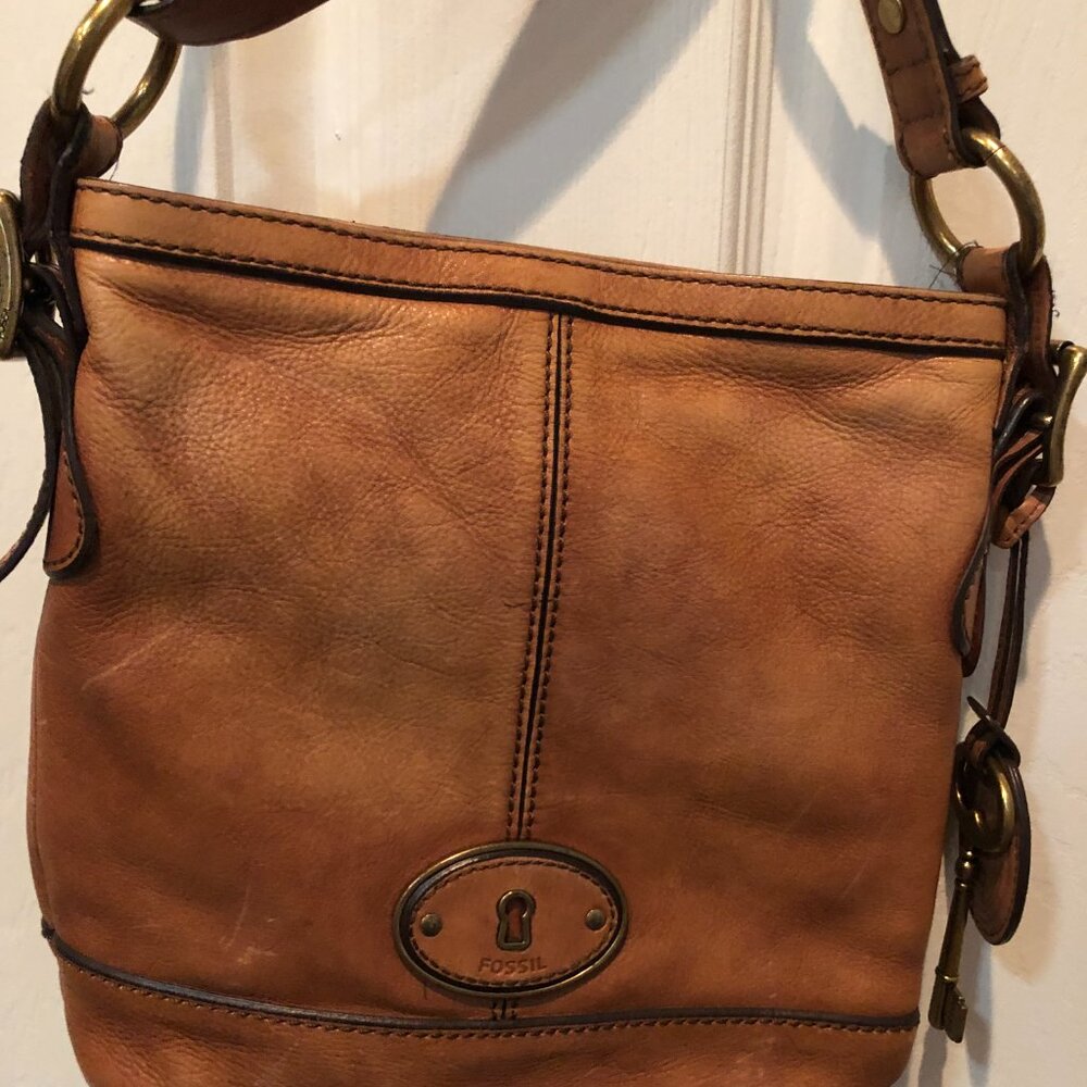 Fossil Tan Medium Bucket Crossbody Shoulder Bag/ Handbag